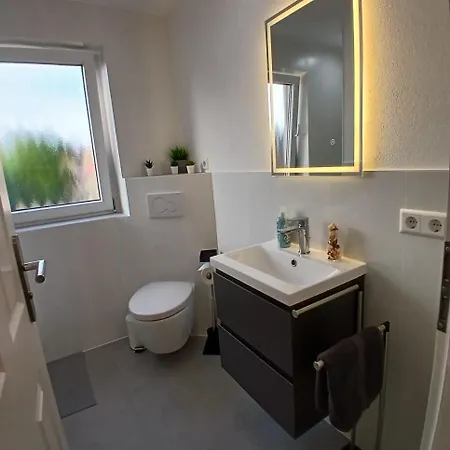 Hub 16 - Mit Balkon Accommodatie bij particulieren *
